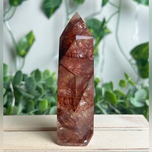 Fire Quartz Point L (IMPERFECT)